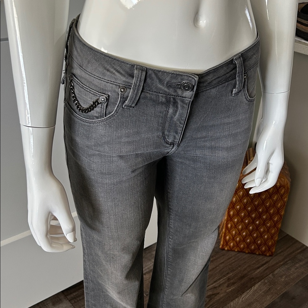 Authentic Burberry London Jeans - Picture 5 of 17